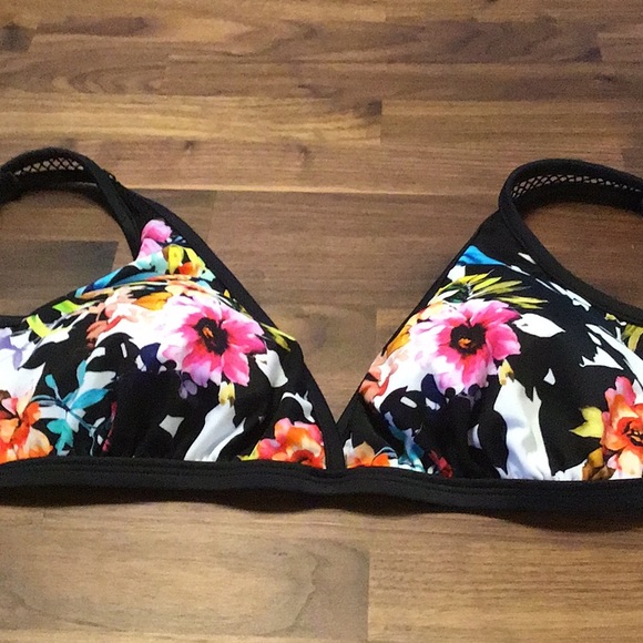 Venus DD swim top - Picture 1 of 4